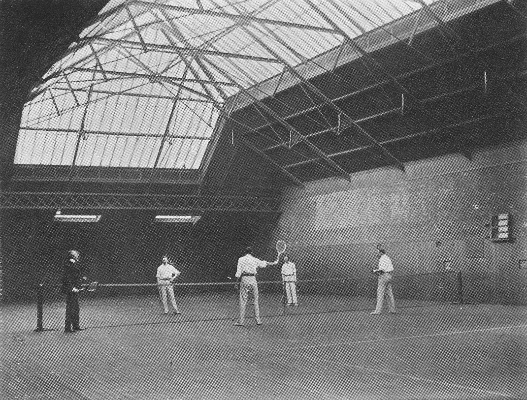 Indoor_tennis,_hyde_park,_before_1903 World of Tennis Roaring ’20s Indoor_tennis,_hyde_park,_before_1903 World of Tennis Roaring ’20s